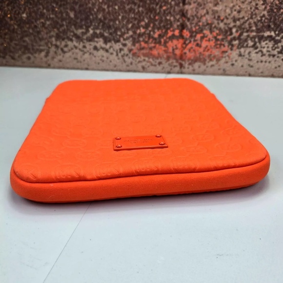 Michael Kors Neoprene Tablet E-reader IPad Sleeve Cover Pouch 8"x10" Orange Zip - Picture 9 of 9